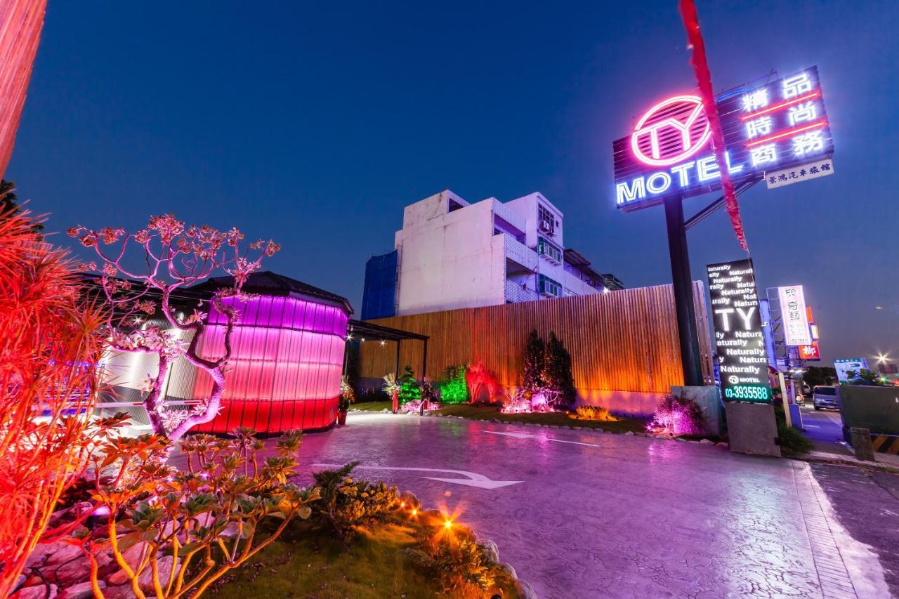 Ty Motel Таоуан Екстериор снимка