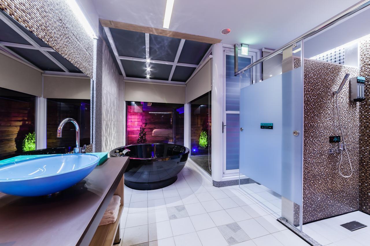 Ty Motel Таоуан Екстериор снимка