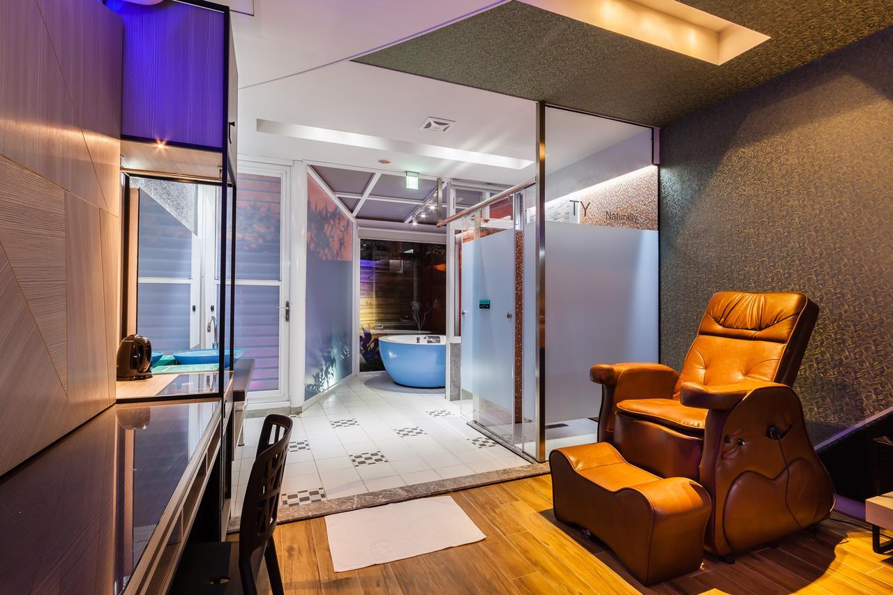 Ty Motel Таоуан Екстериор снимка